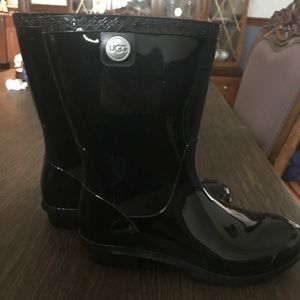 UGG Rain Boot with Sherpa Sole Interior